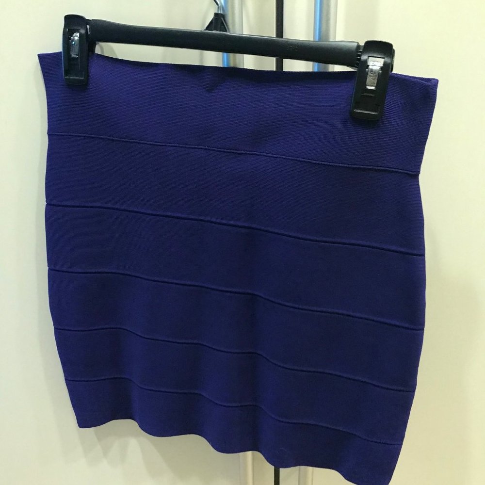 BCBG MAXAZRIA BANDAGE SKIRT LARGE